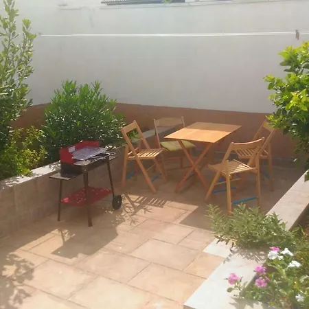 Casa Primo. Centro + Mare. Hébergement de vacances Torre San Giovanni