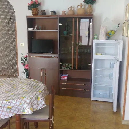 Casa Primo. Centro + Mare. Hébergement de vacances Torre San Giovanni